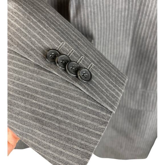 Banana Republic Gray Pinstripe Tailored Slim Fit Double Button Blazer Size 38 - Picture 8 of 10